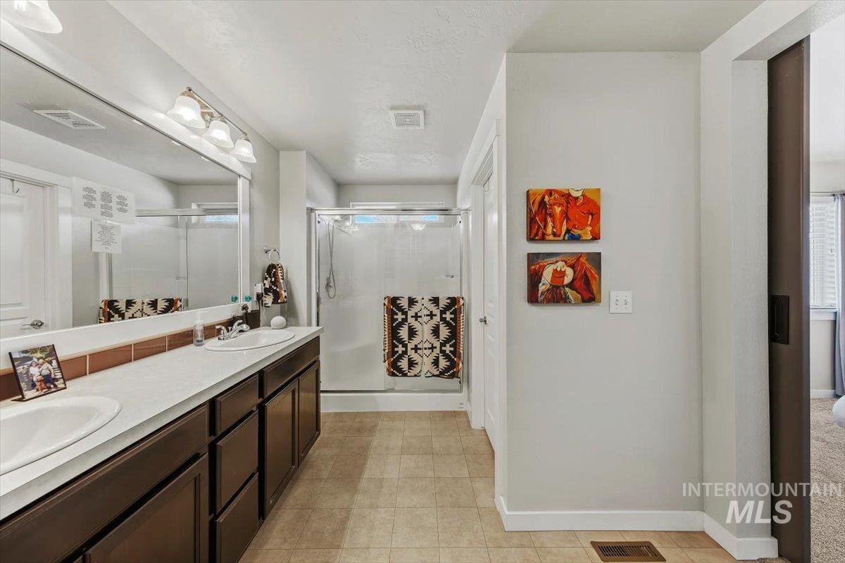 1472 E Meadow Creek Property Photo 34