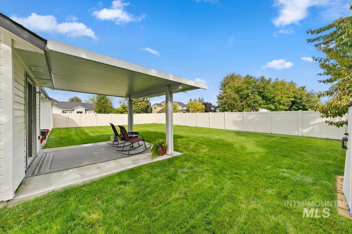 1472 E Meadow Creek Property Photo 37