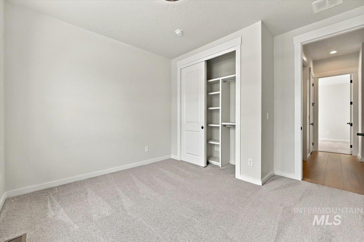 634 W Millstone St Property Photo 22