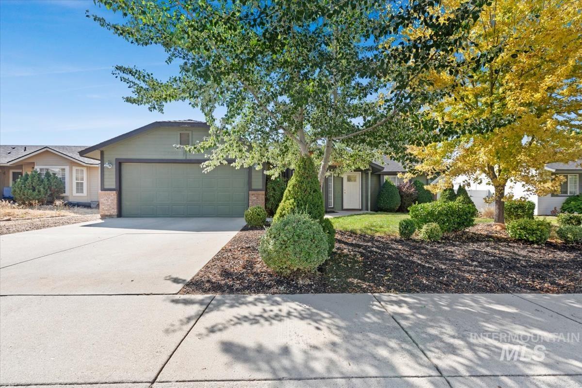 4847 S Rawhide Avenue Property Photo 1