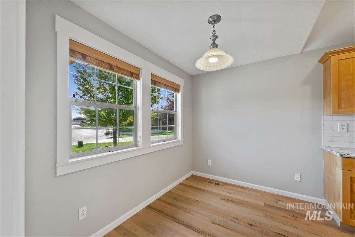 3809 S Edgeview Dr. Property Photo 8