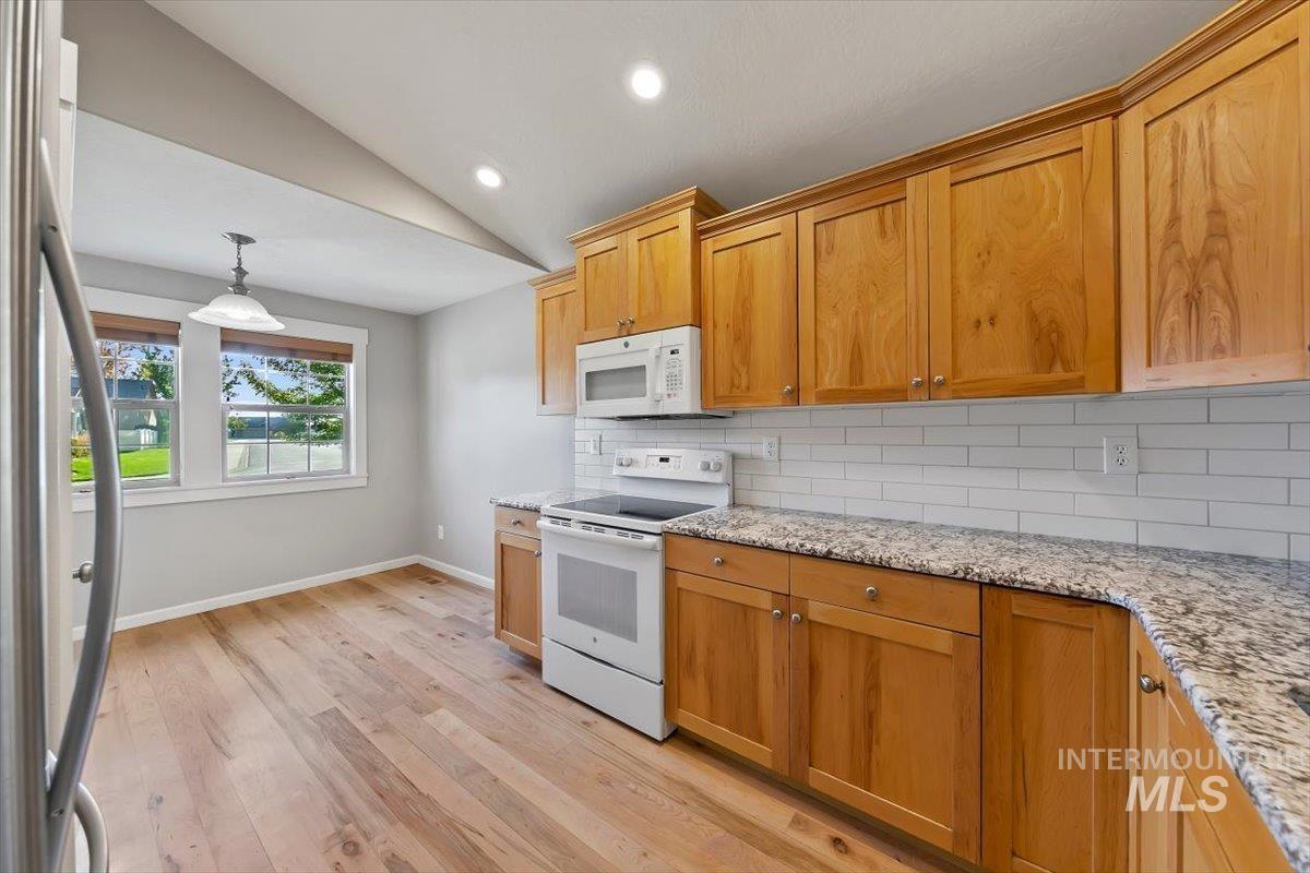 3809 S Edgeview Dr. Property Photo 14