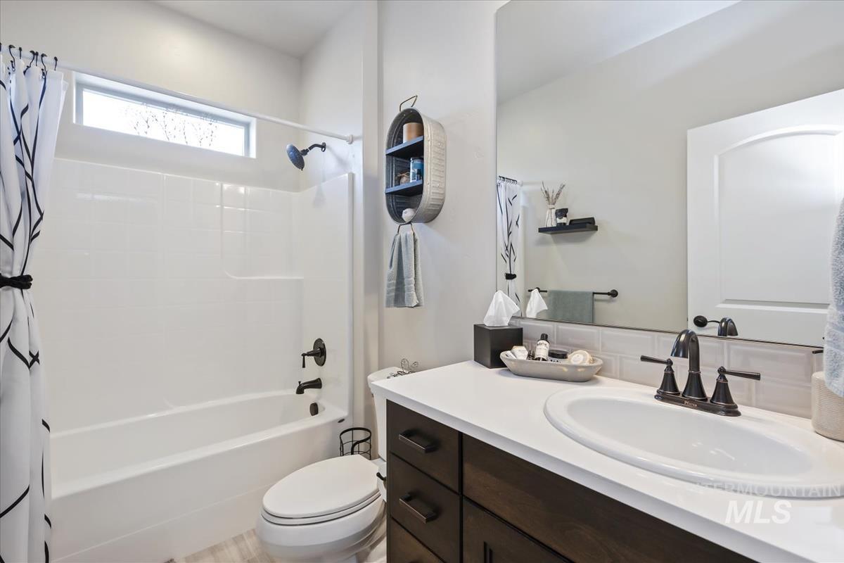 1477 W Tenzing St Property Photo 25