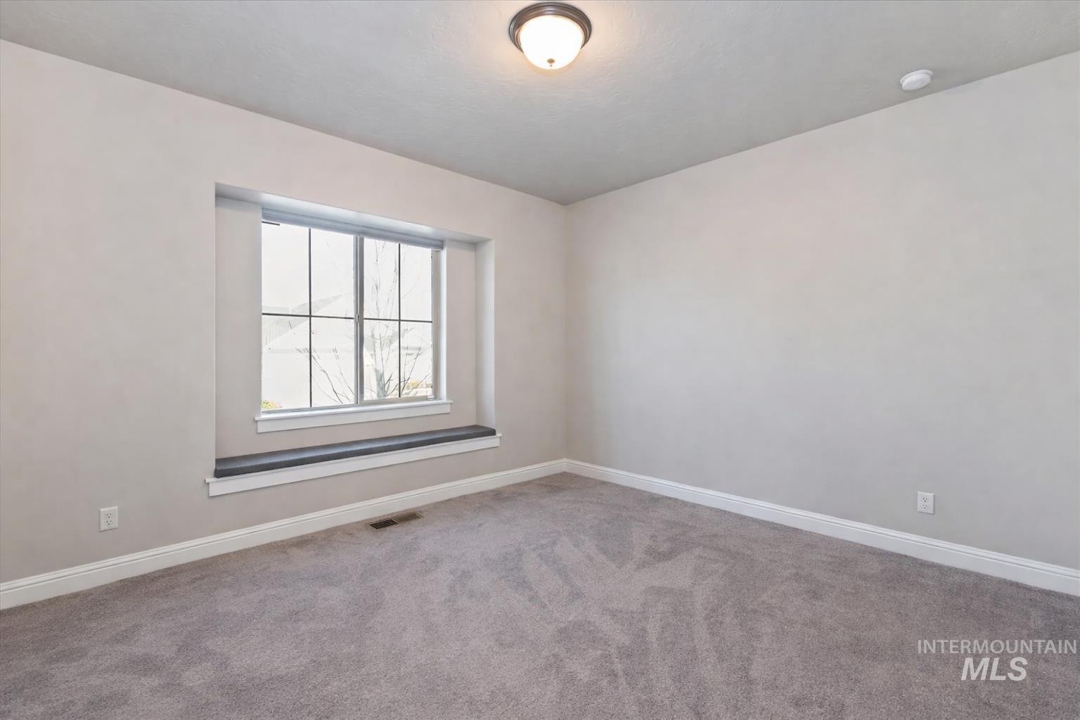 1477 W Tenzing St Property Photo 32