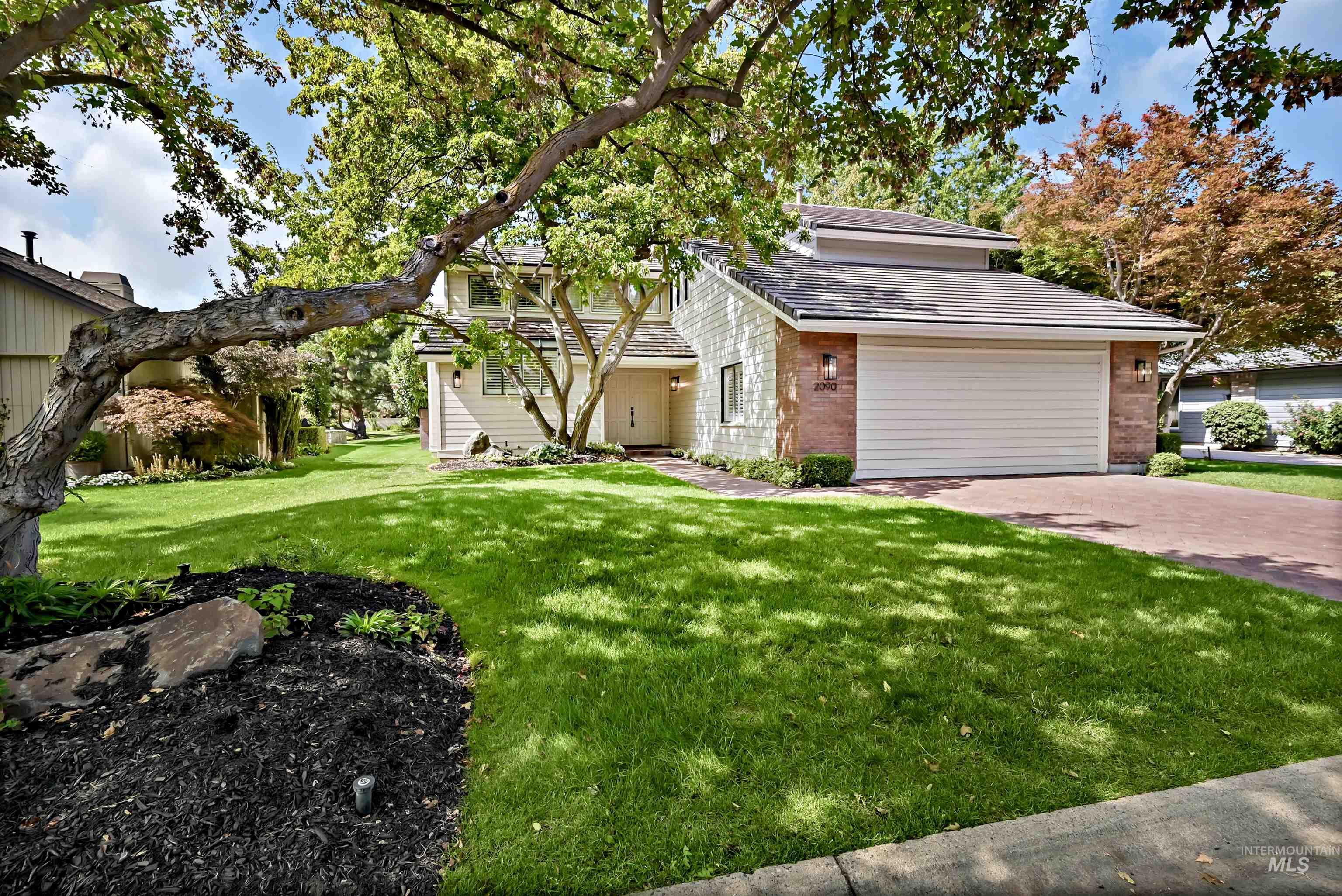 2090 S Springbrook Ln Property Photo 1