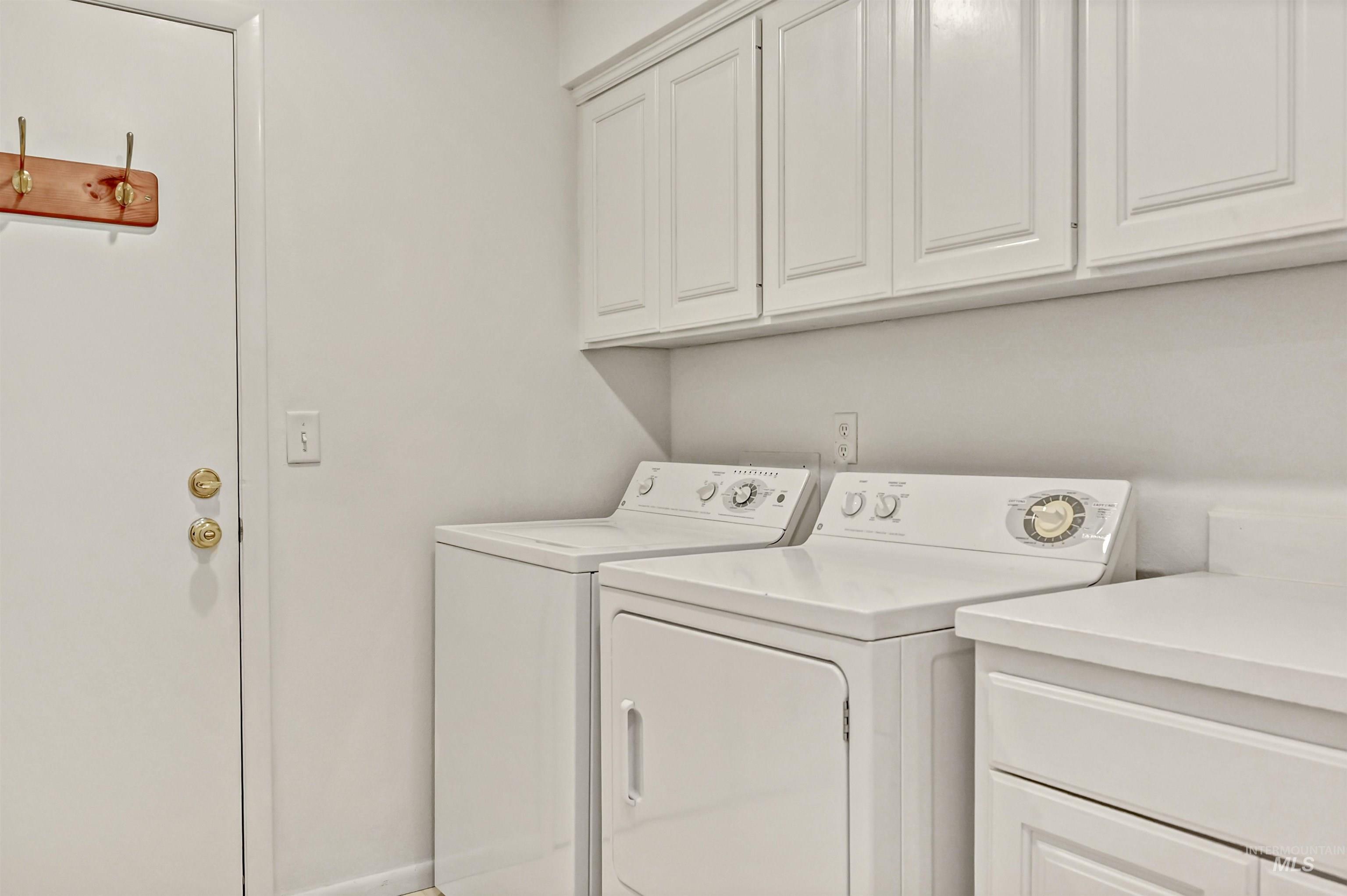 2090 S Springbrook Ln Property Photo 28