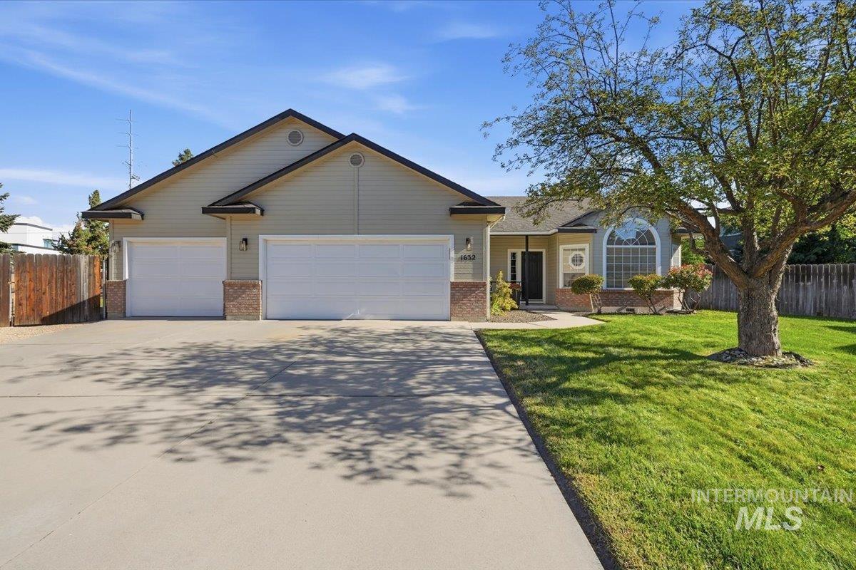 1632 S Labrador Pl Property Photo 1