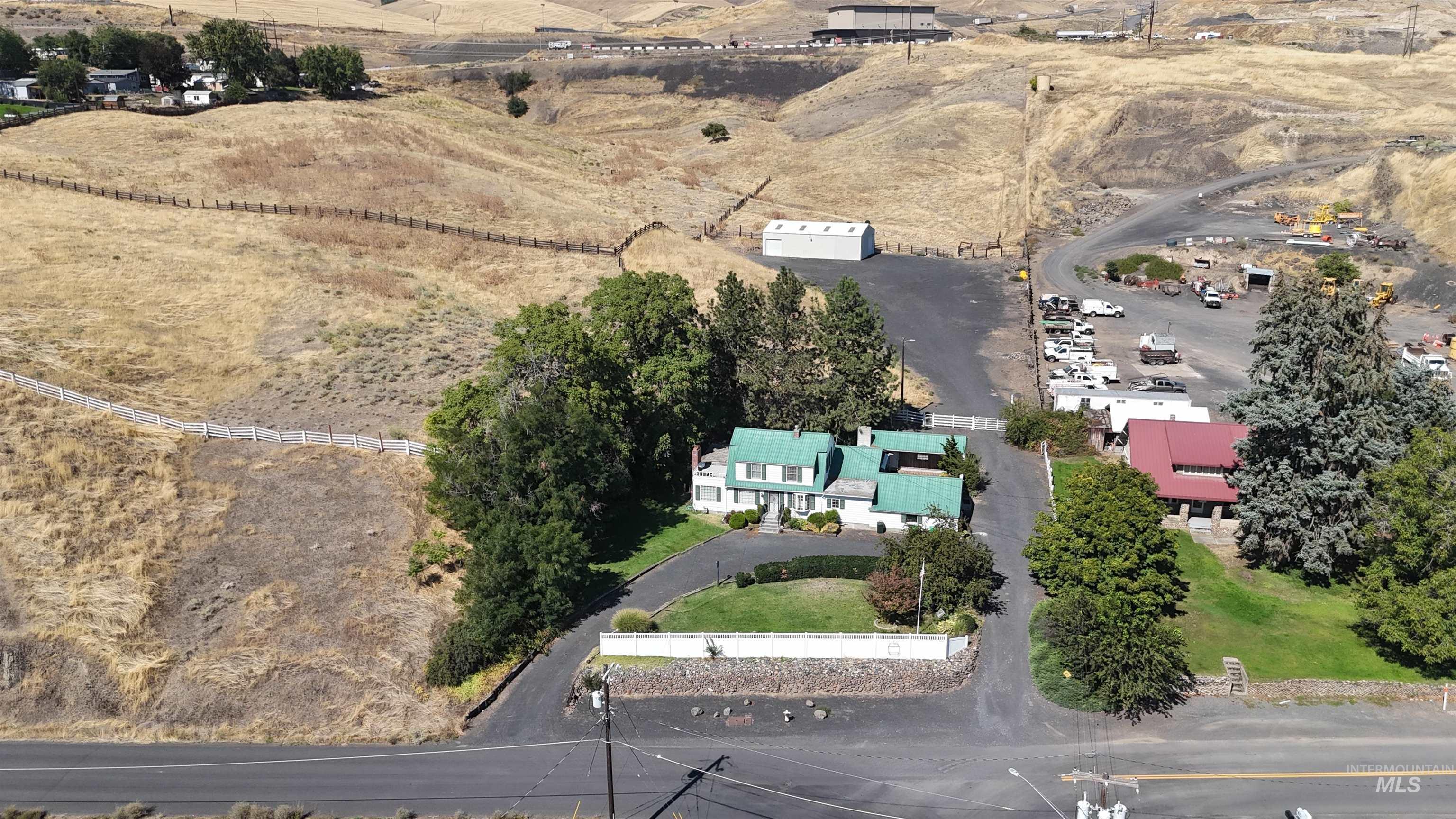 3045 Hatwai Rd Property Photo 4