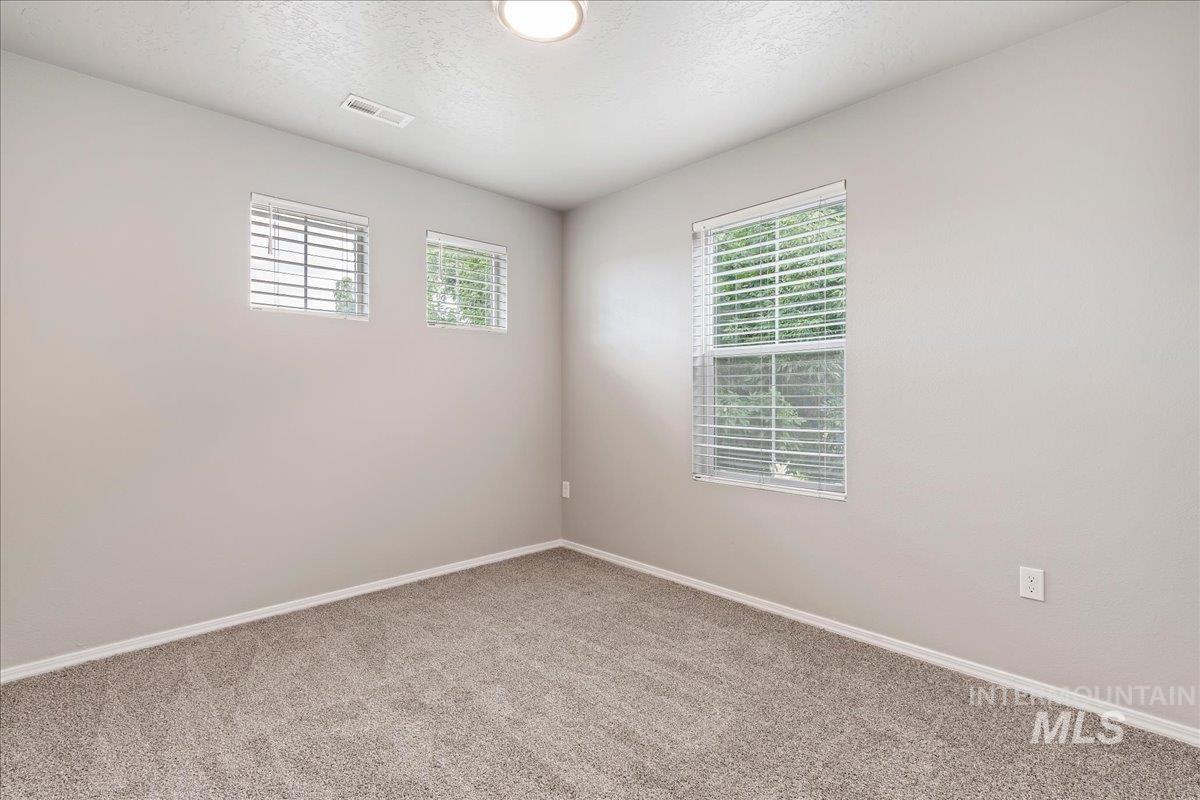 930 W Woodpine St Property Photo 19
