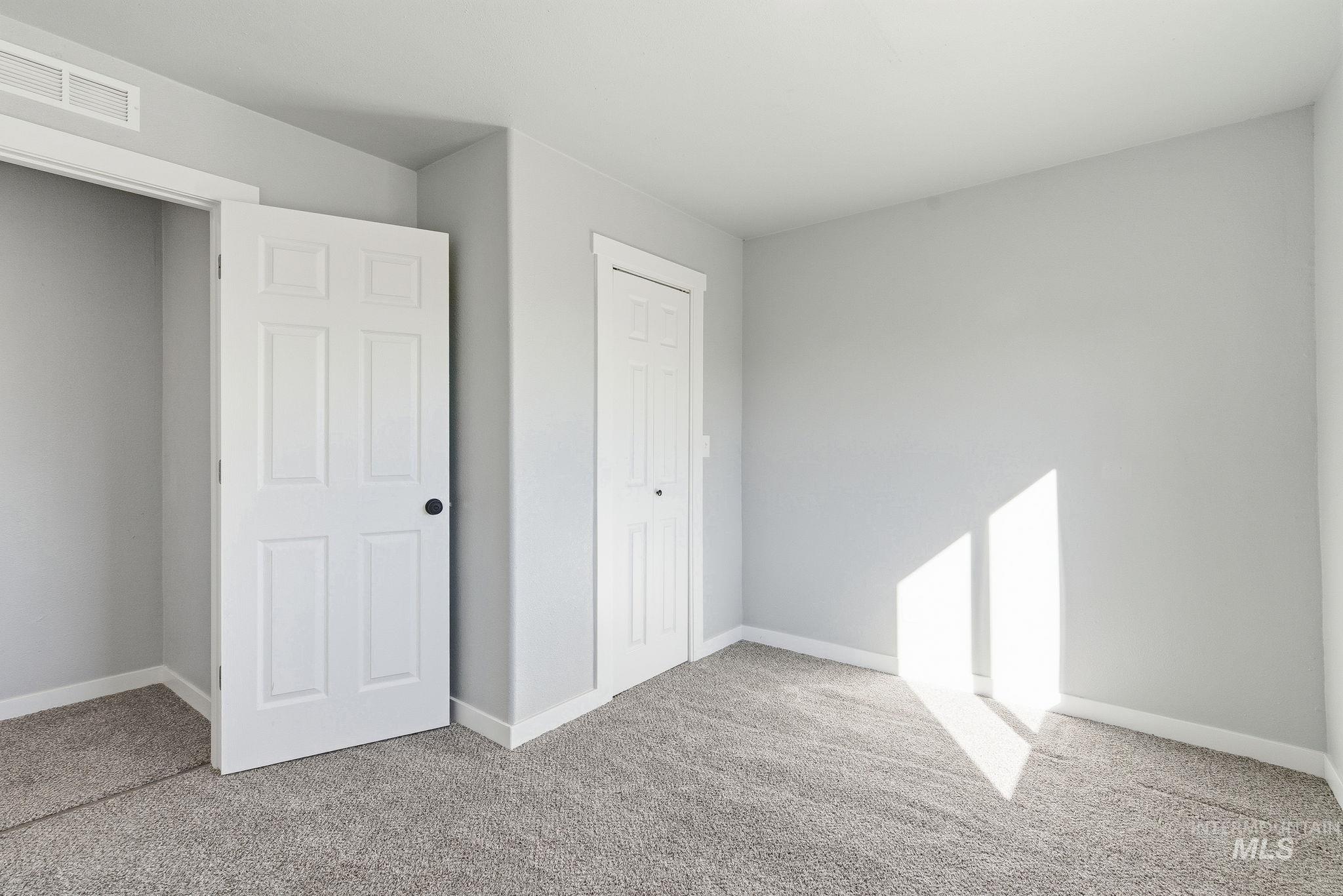410 S Roswell Blvd Property Photo 18