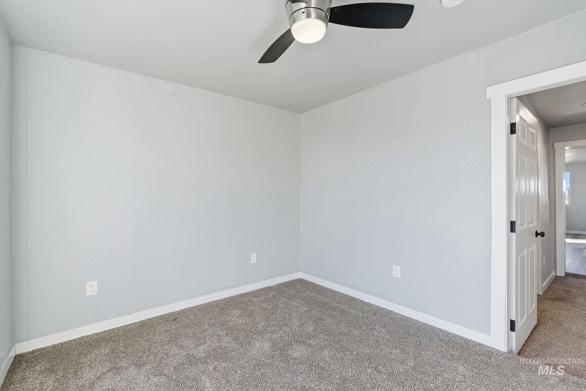 410 S Roswell Blvd Property Photo 20