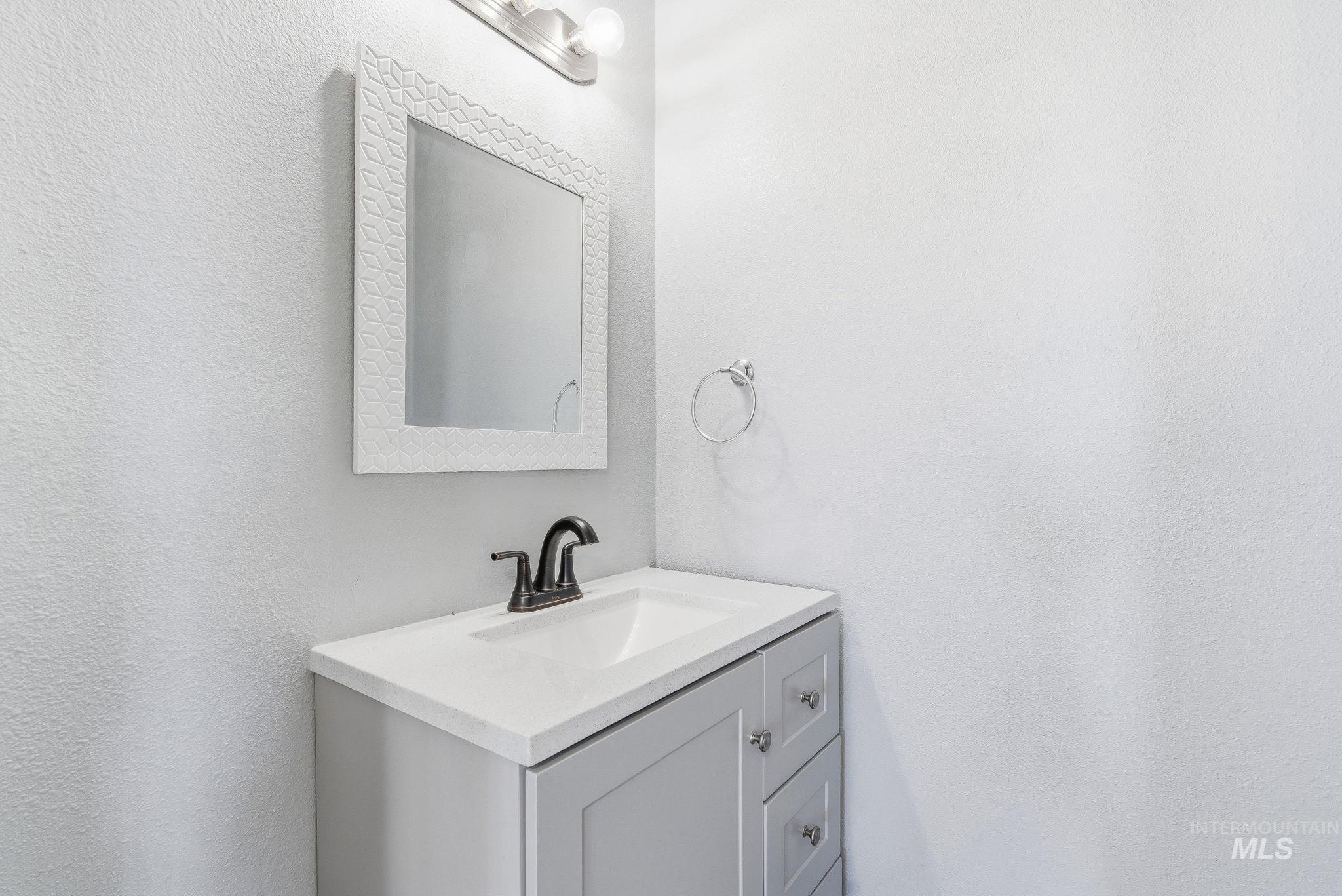410 S Roswell Blvd Property Photo 22