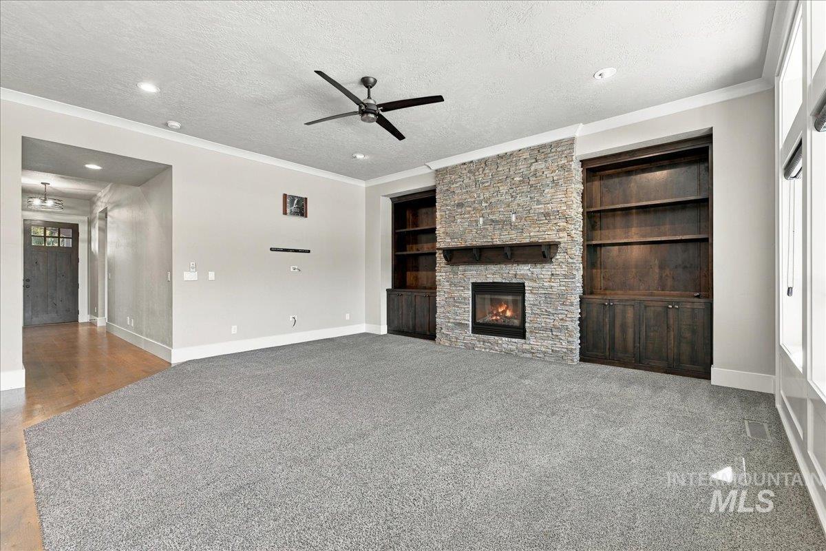 6779 N Pira Avenue Property Photo 9
