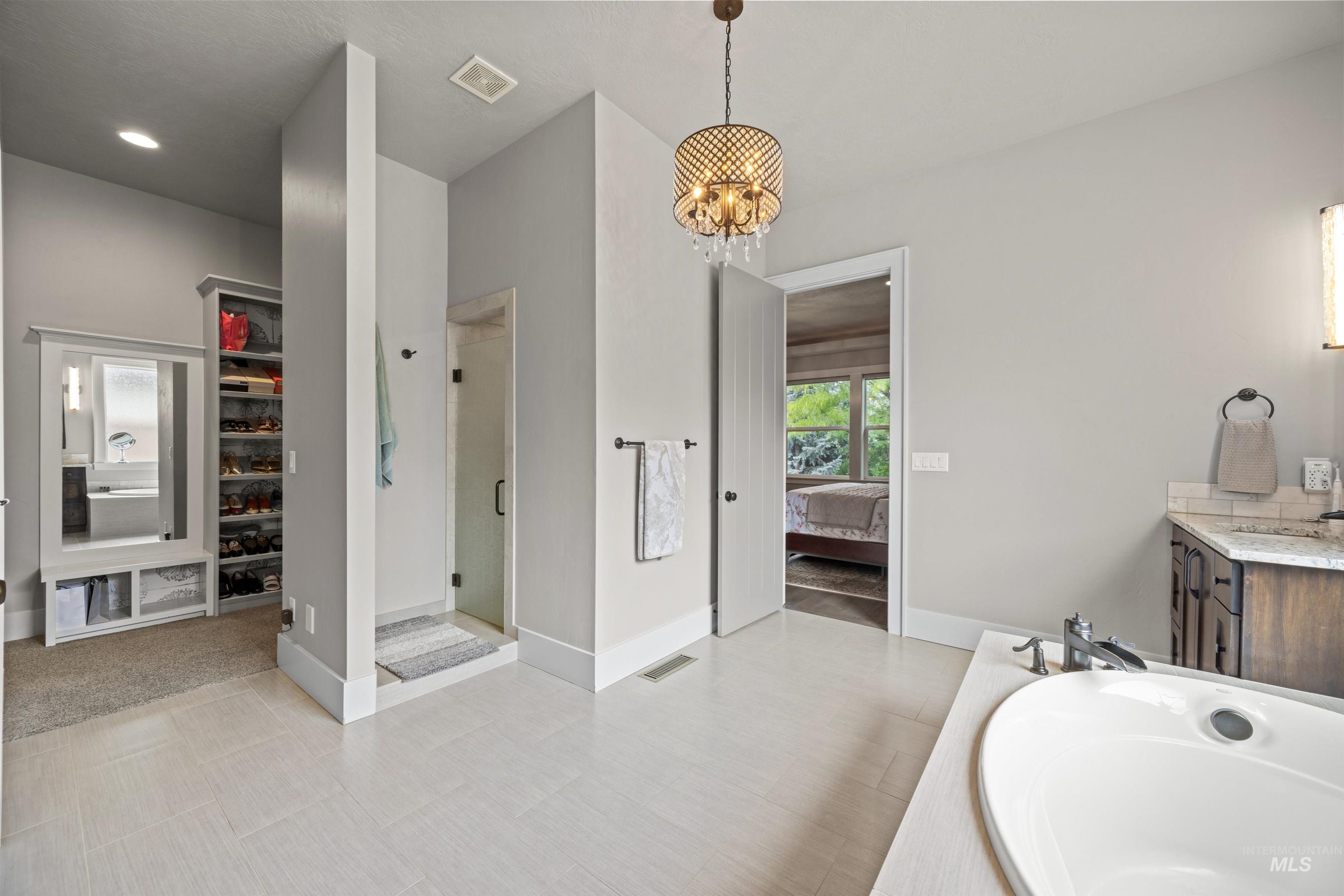 6779 N Pira Avenue Property Photo 25