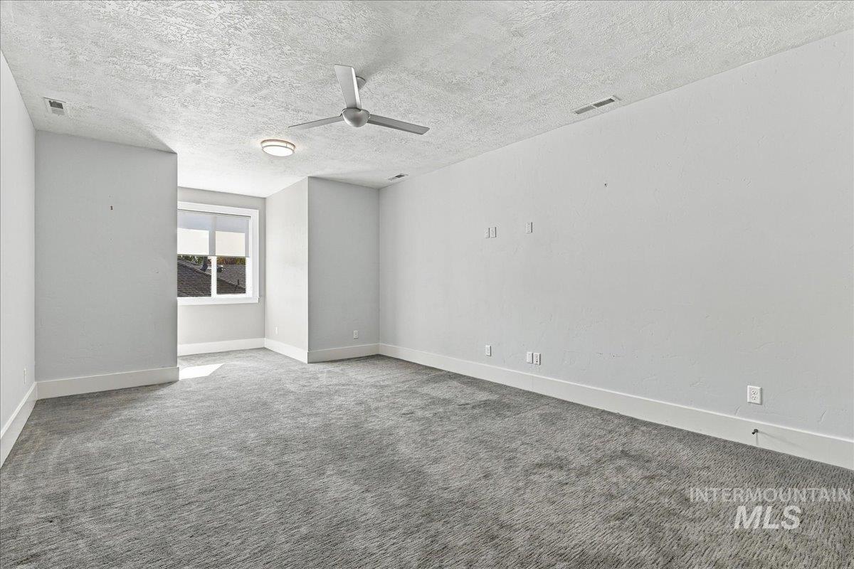 6779 N Pira Avenue Property Photo 34