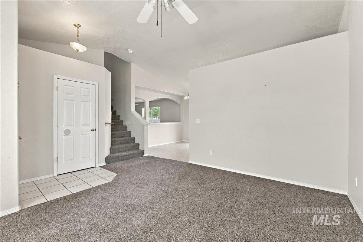 31 S Tamarack Way Property Photo 8