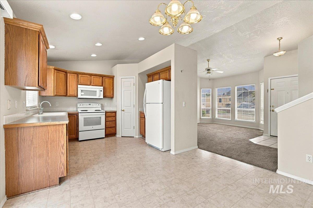31 S Tamarack Way Property Photo 11
