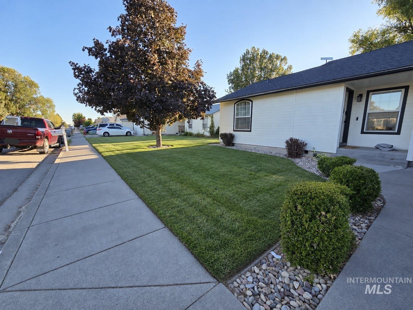 1455 N Haskett Property Photo 2