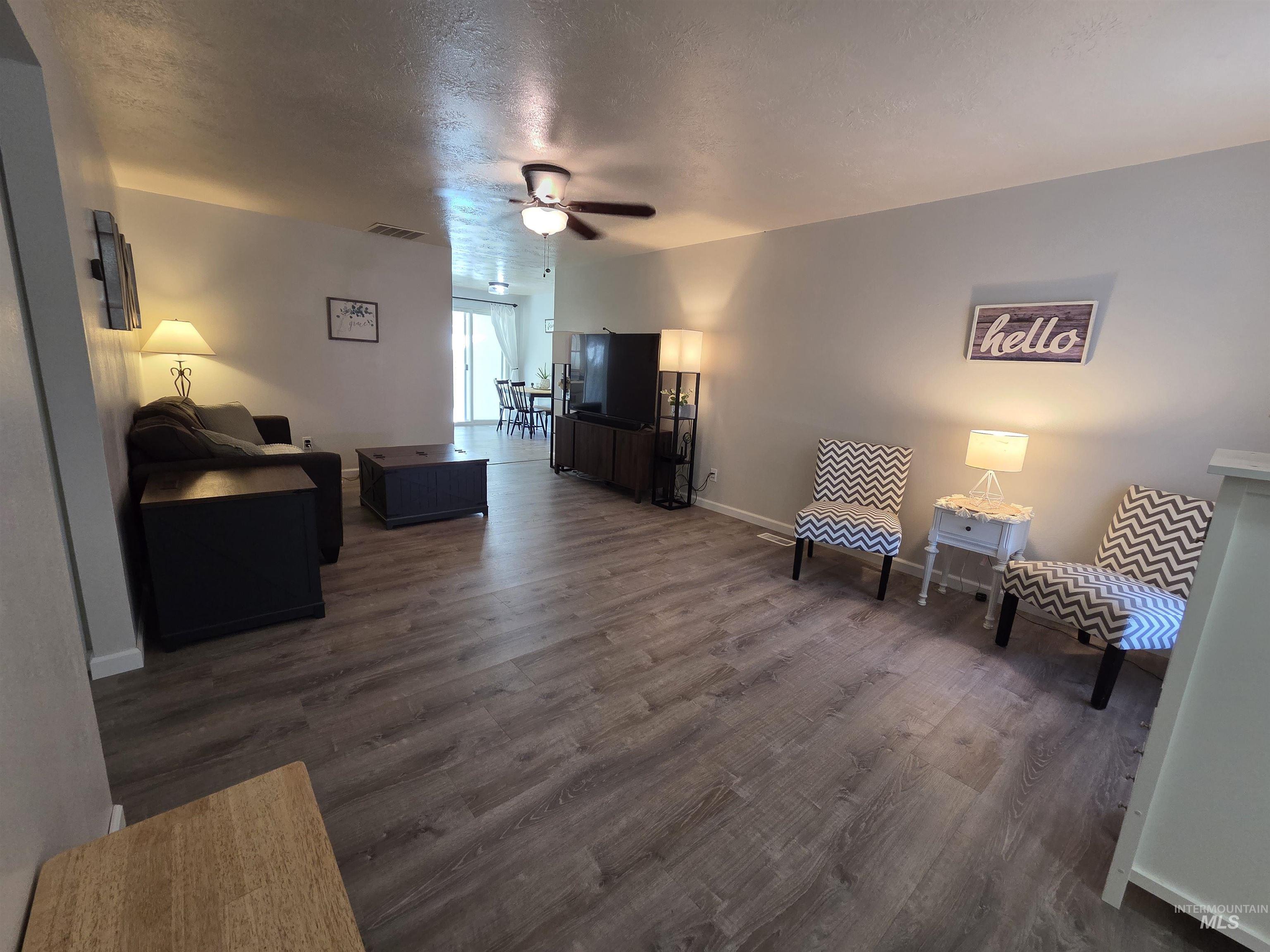 1455 N Haskett Property Photo 3