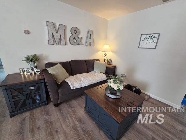 1455 N Haskett Property Photo 5