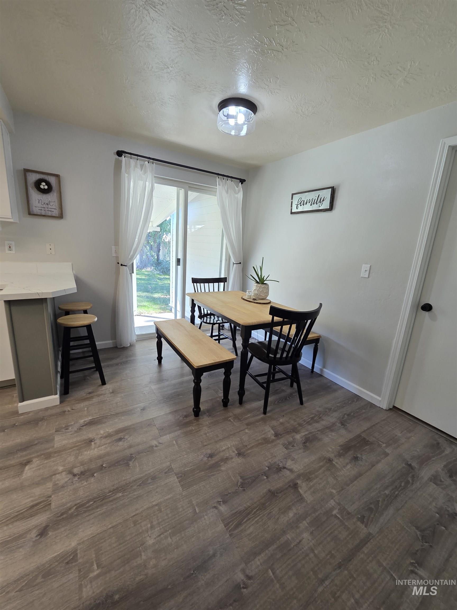 1455 N Haskett Property Photo 9