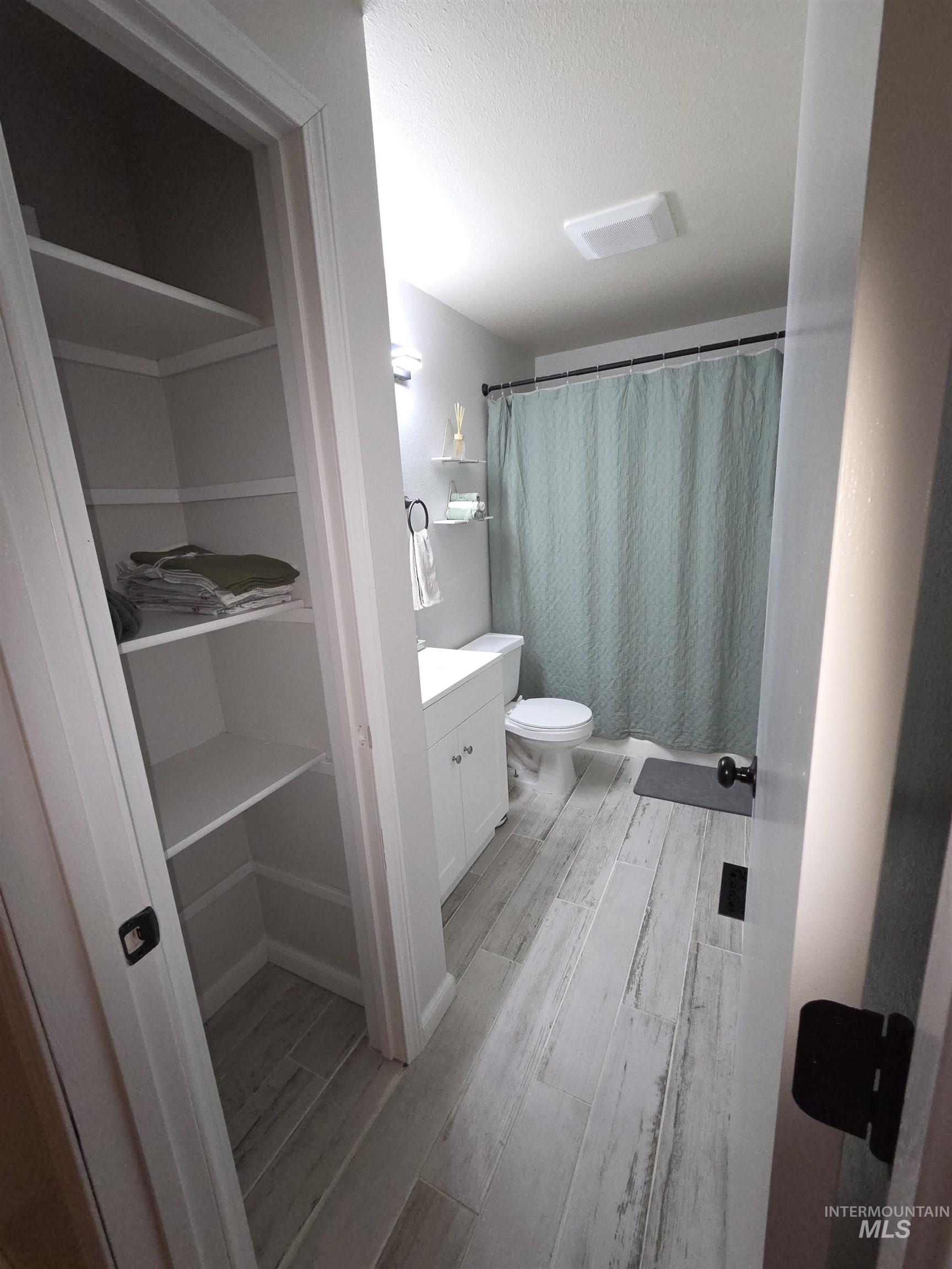 1455 N Haskett Property Photo 17
