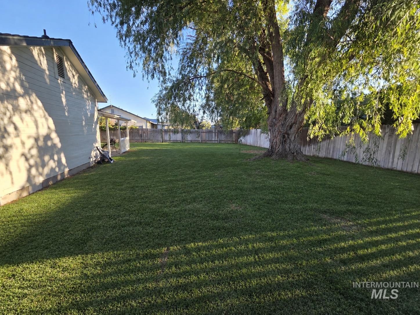 1455 N Haskett Property Photo 20