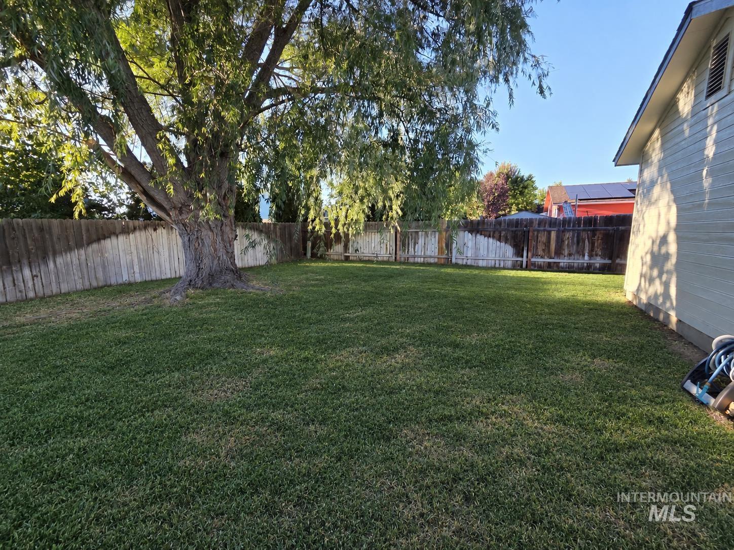 1455 N Haskett Property Photo 23