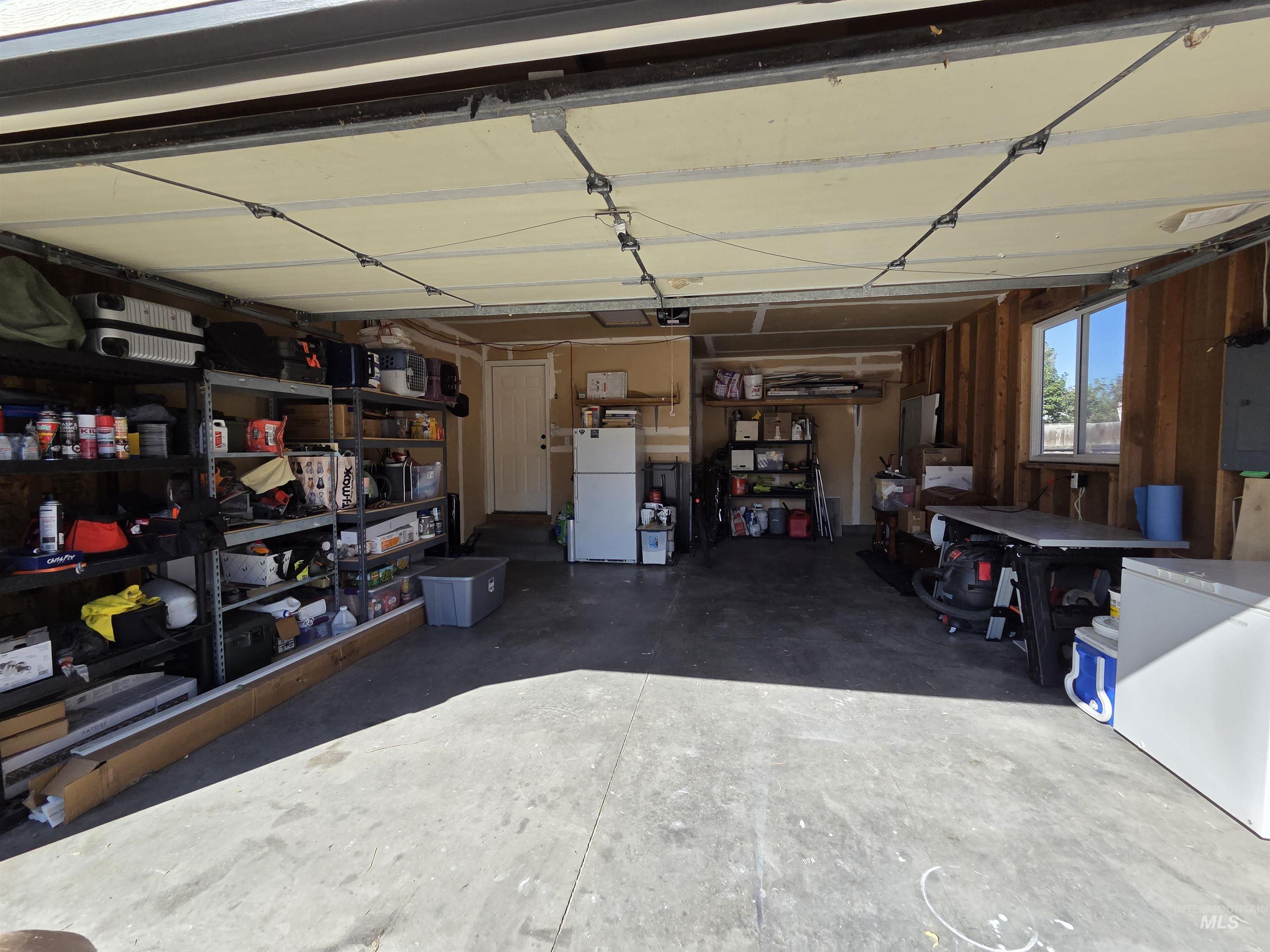 1455 N Haskett Property Photo 26