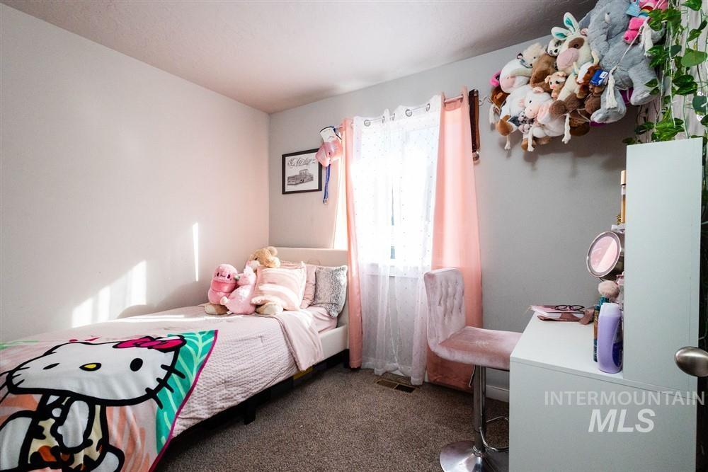 2160 E Ridgeview Ave Property Photo 19