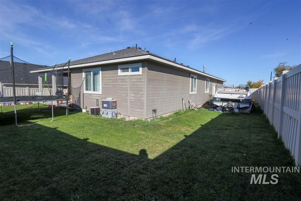 2160 E Ridgeview Ave Property Photo 28
