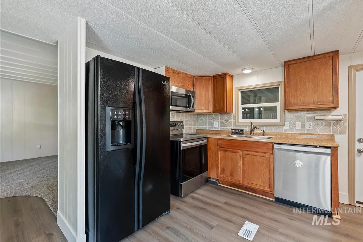 3181 W Alpine Property Photo 6