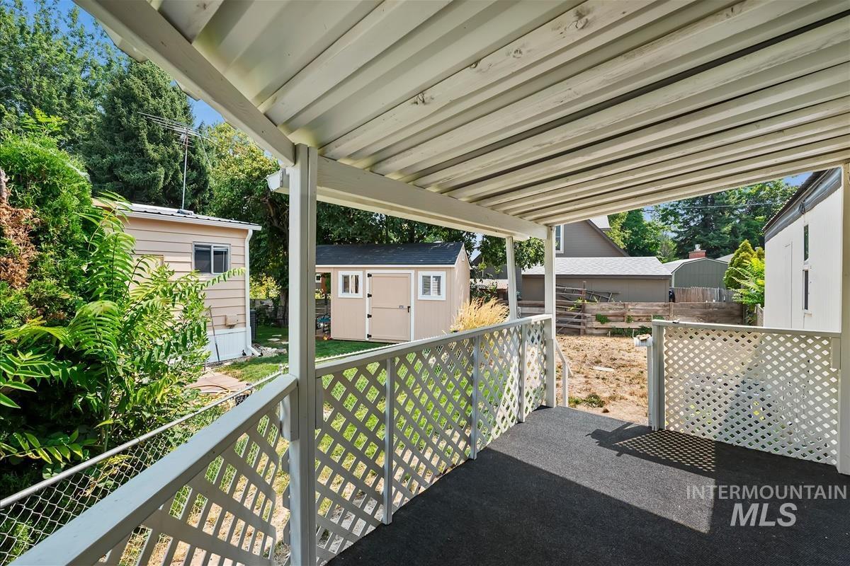 3181 W Alpine Property Photo 15
