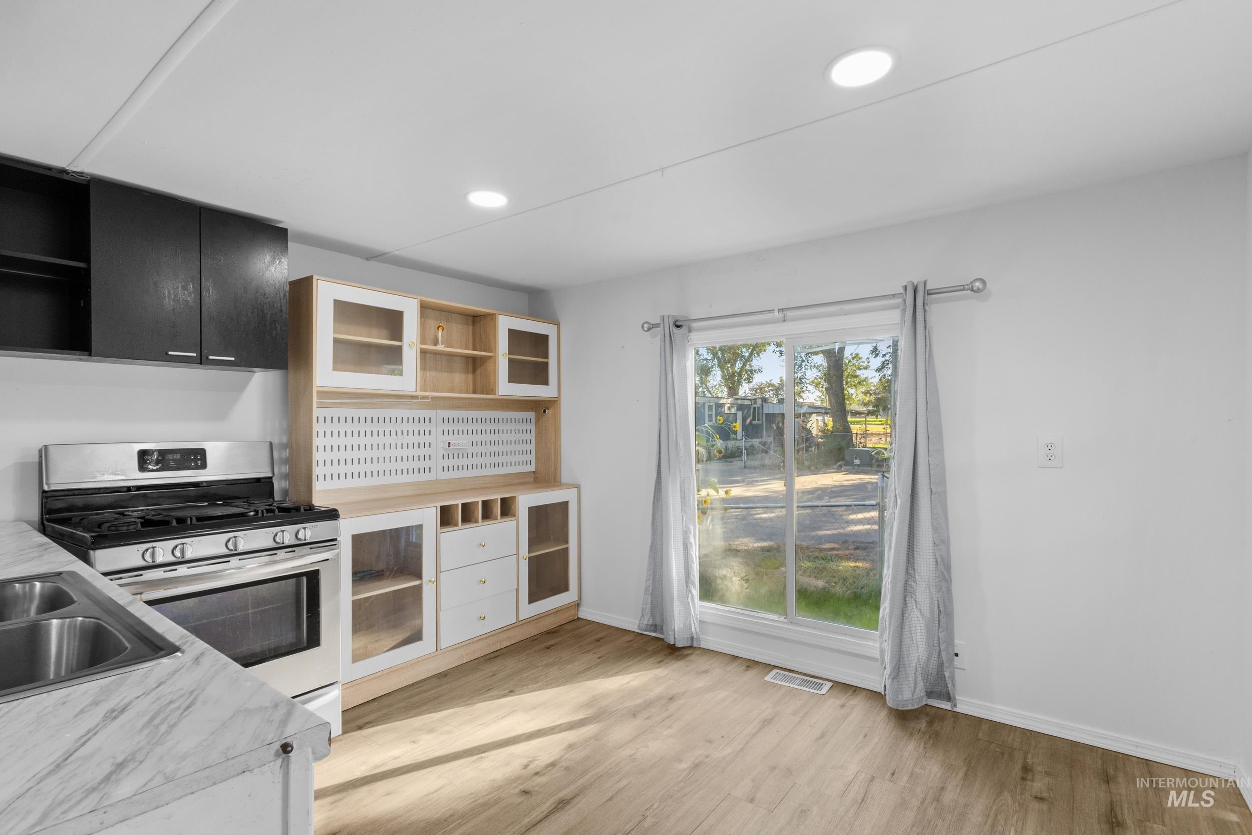 111 E. Simplot Blvd. Property Photo 6