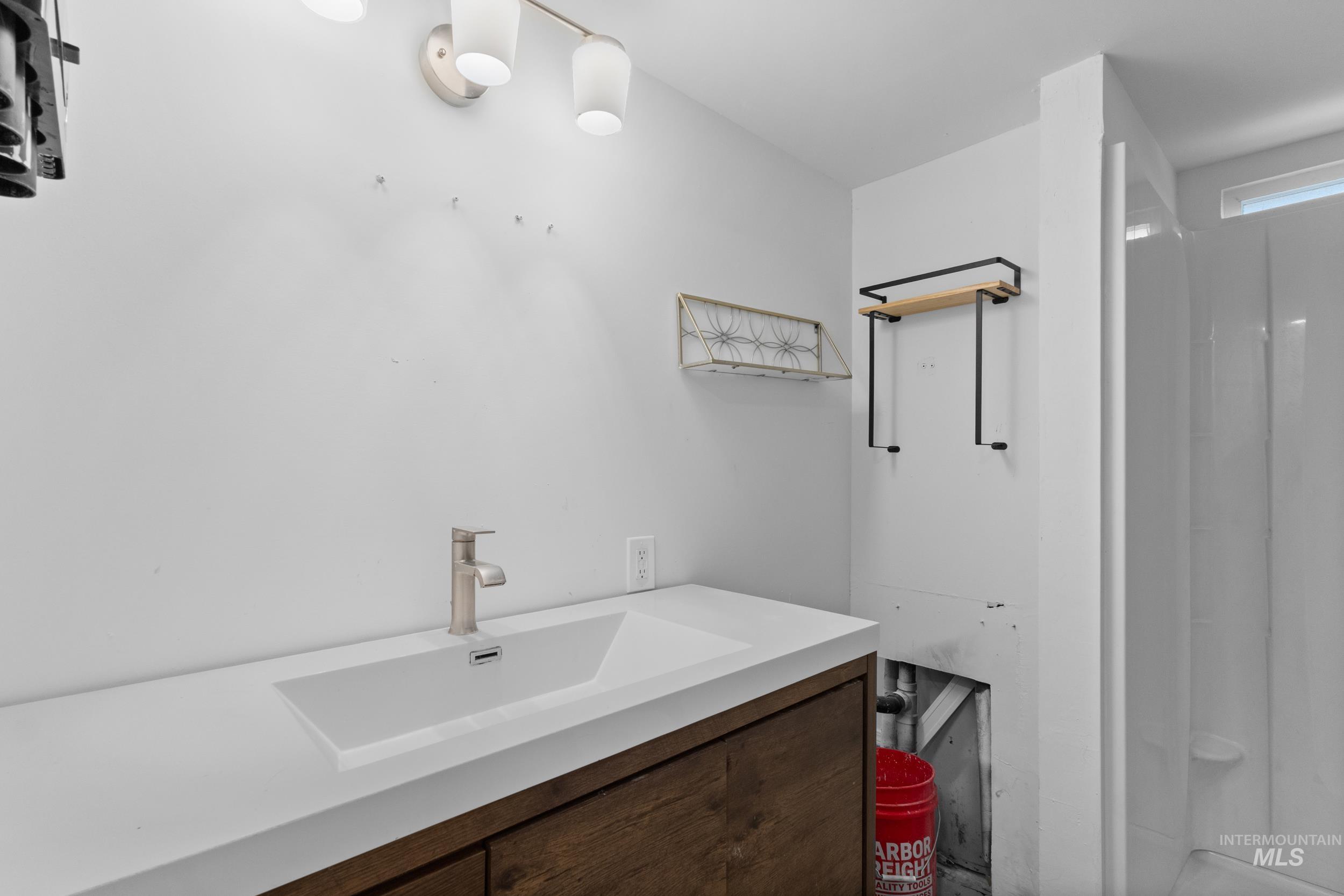 111 E. Simplot Blvd. Property Photo 13