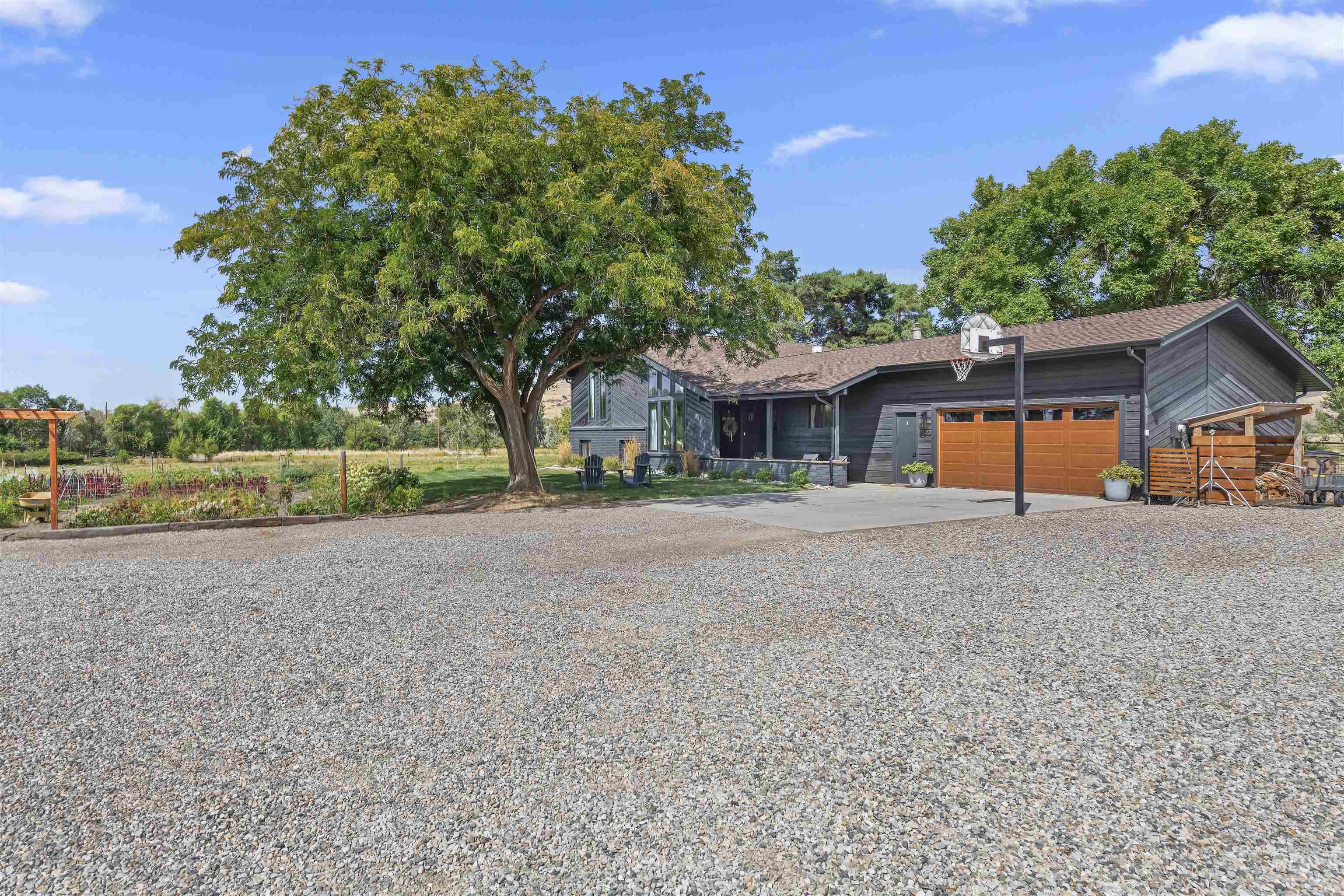 2700 N Plaza Rd Property Photo 2
