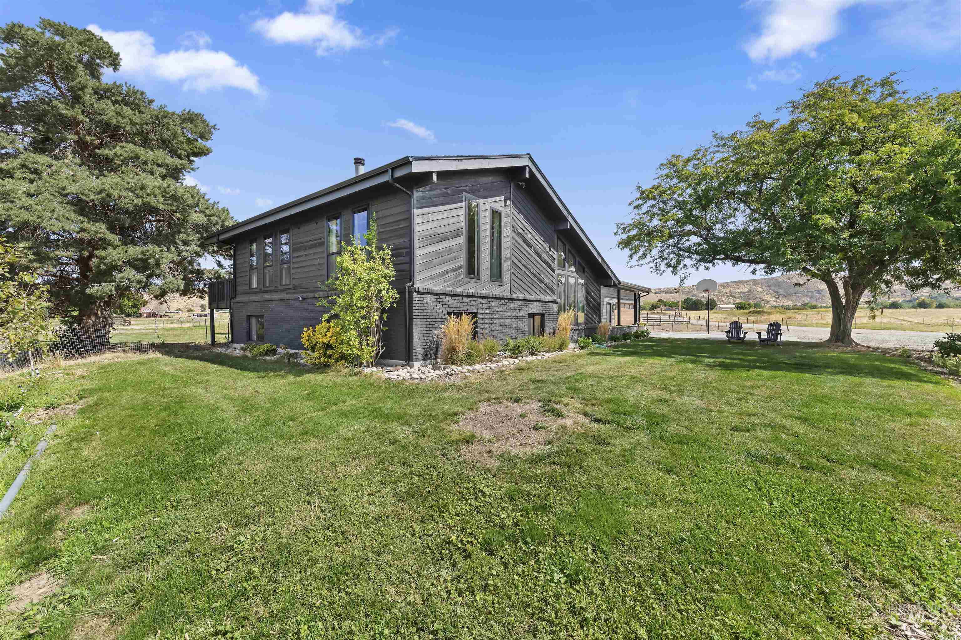 2700 N Plaza Rd Property Photo 4