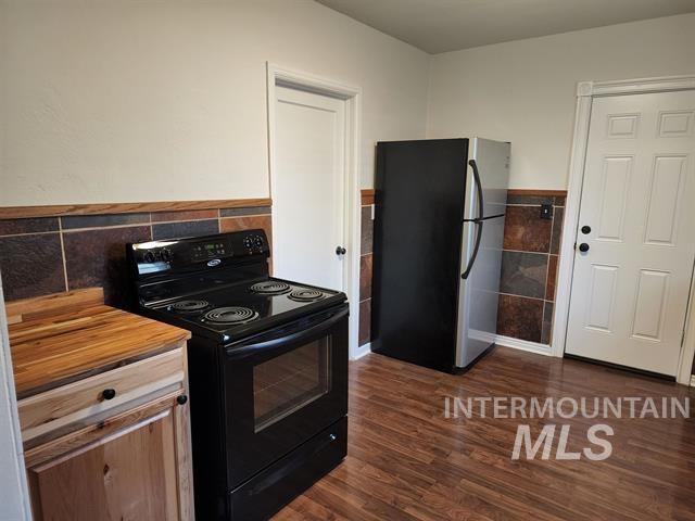 631 S Hayes Property Photo 3