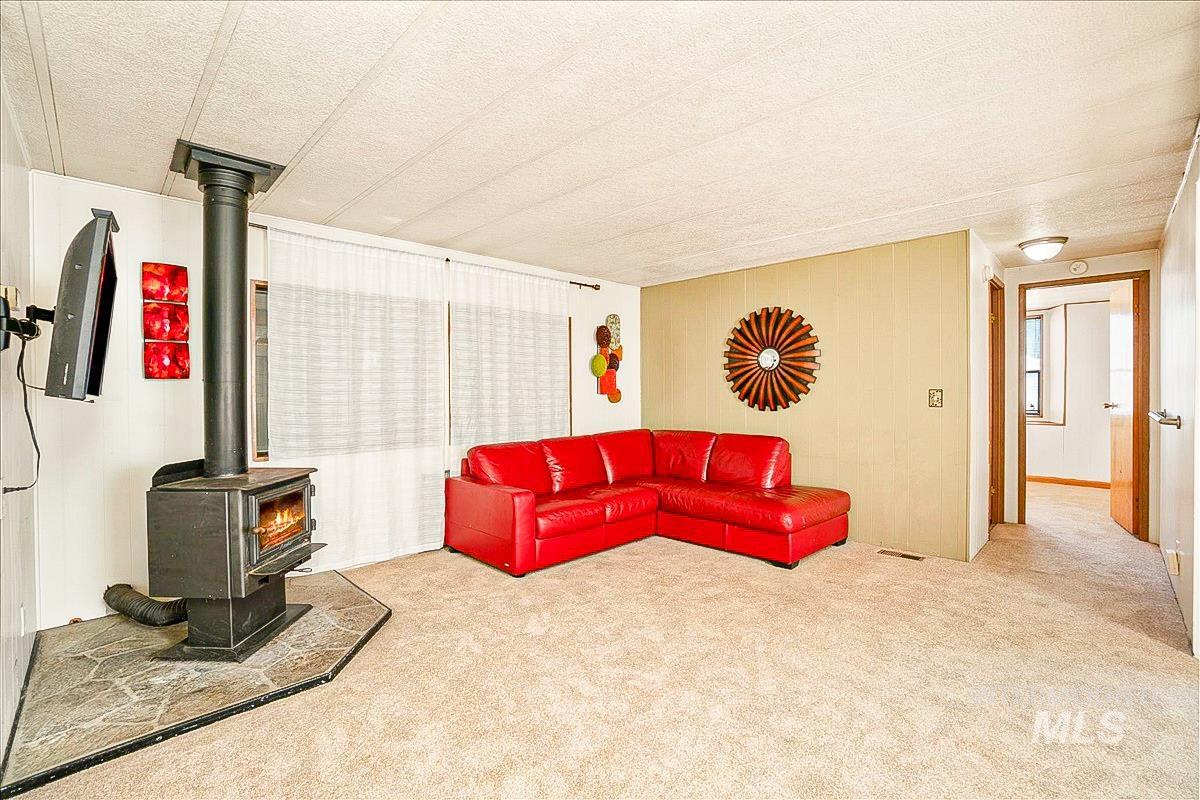 132 N Rainbow Property Photo 15