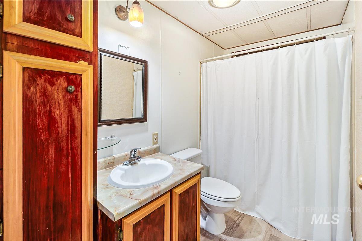 132 N Rainbow Property Photo 21
