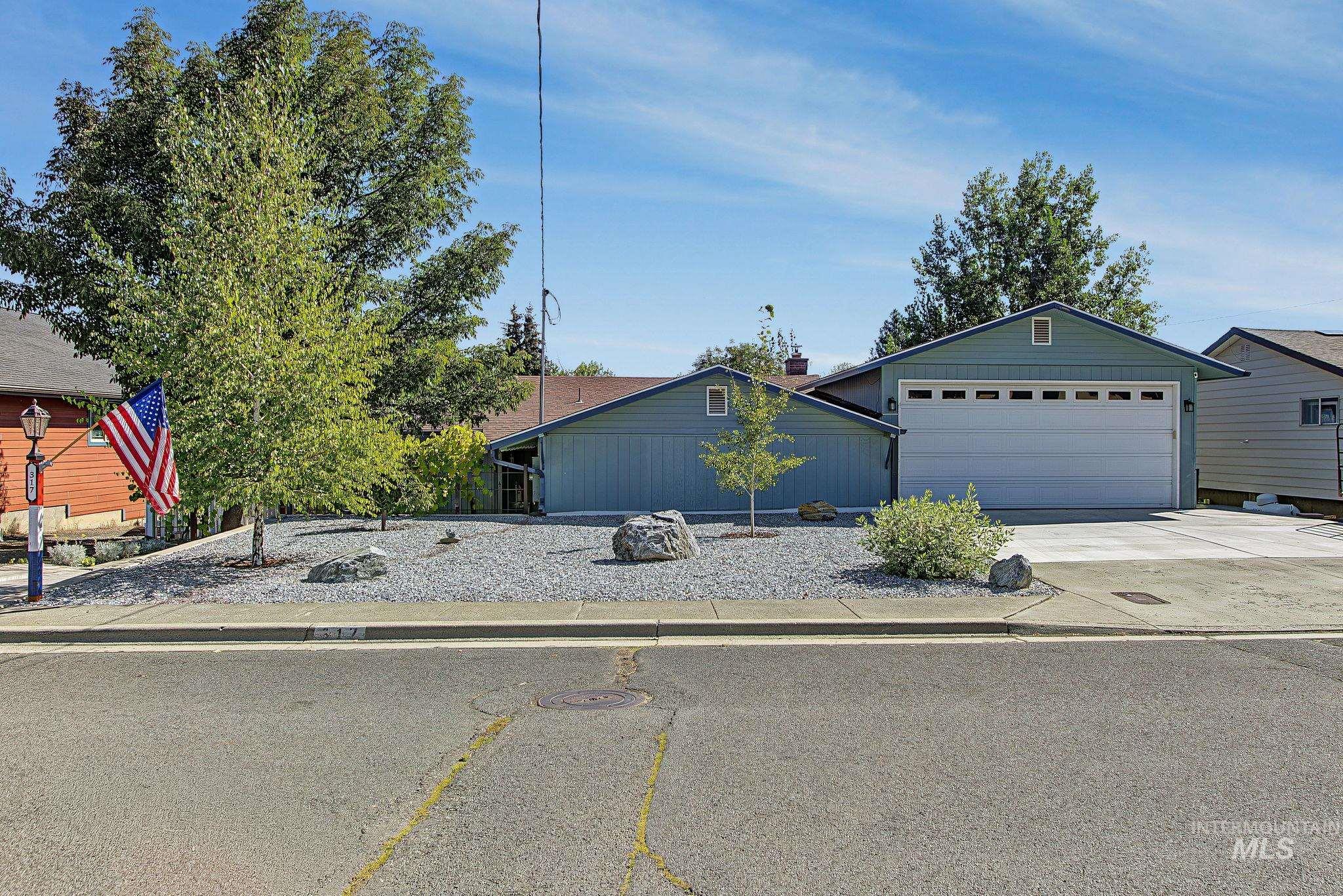 317 S Boulevard Property Photo 1