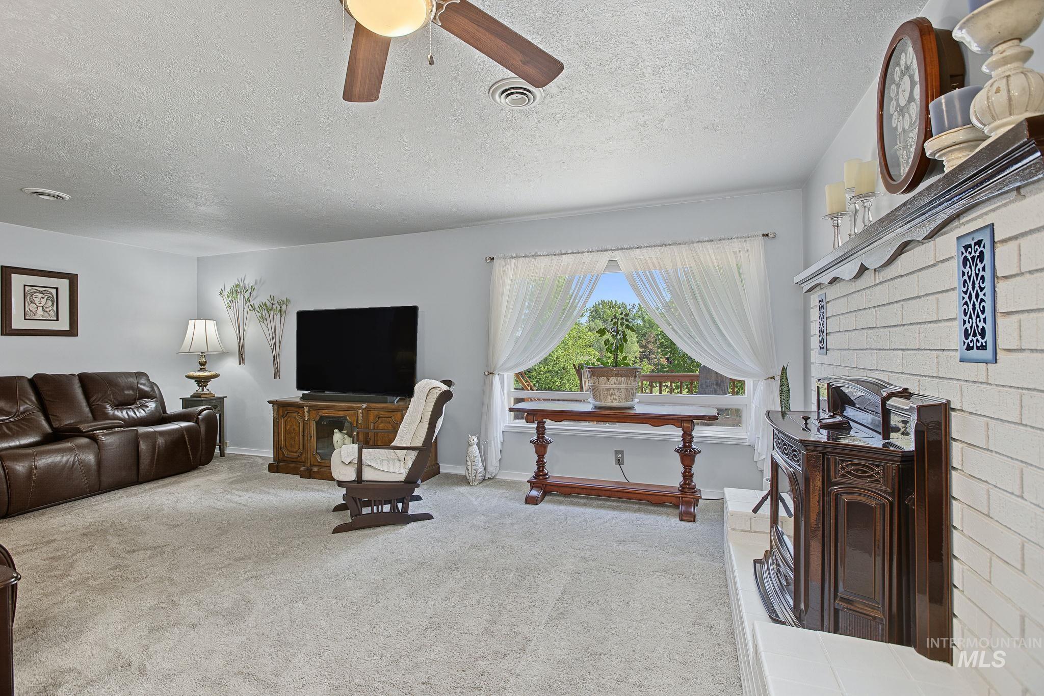317 S Boulevard Property Photo 28