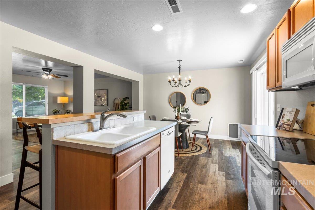11110 Bodie River Loop Property Photo 14