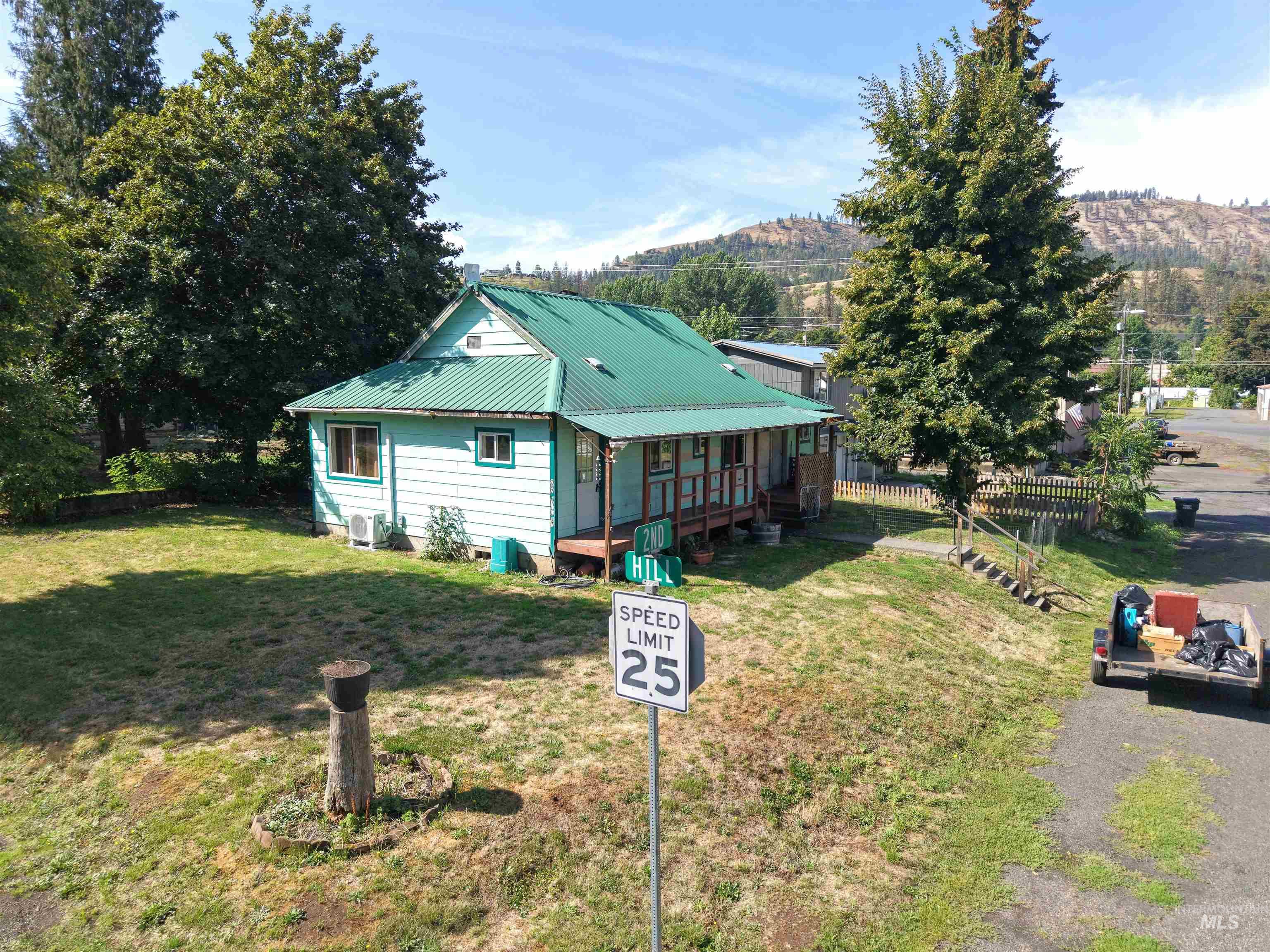 202 Hill St Property Photo 1