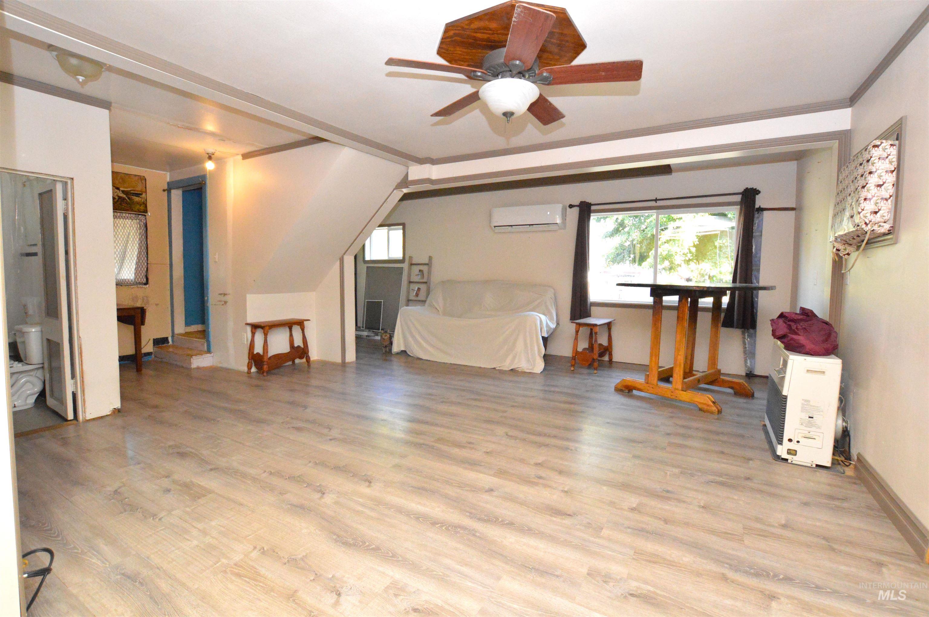 202 Hill St Property Photo 7