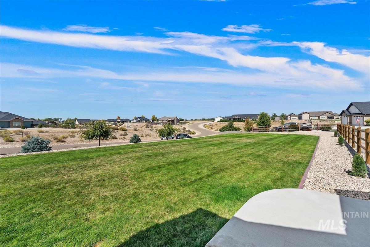 24090 Pheasant Ridge Ct Property Photo 3