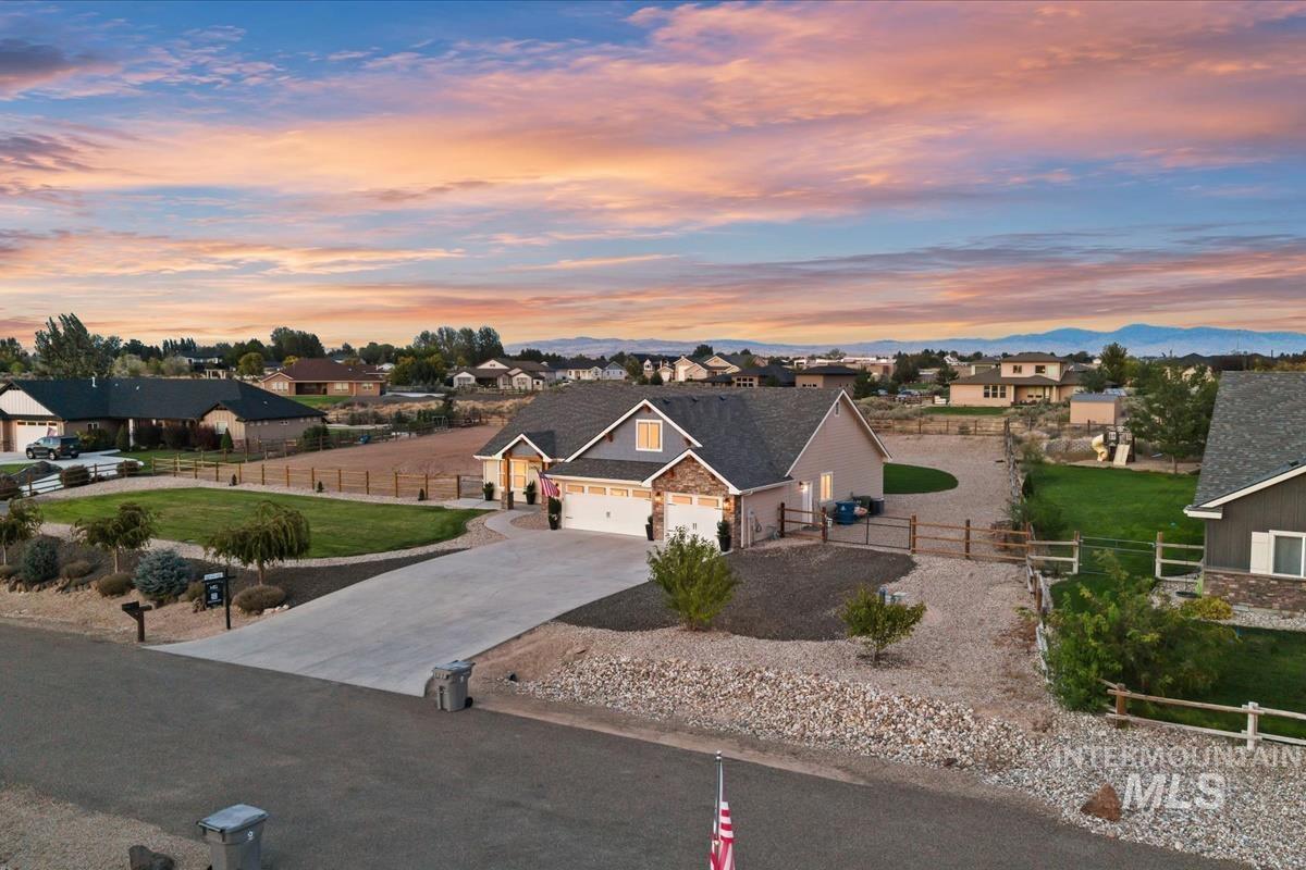 24090 Pheasant Ridge Ct Property Photo 4