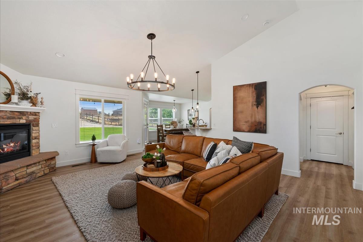 24090 Pheasant Ridge Ct Property Photo 8