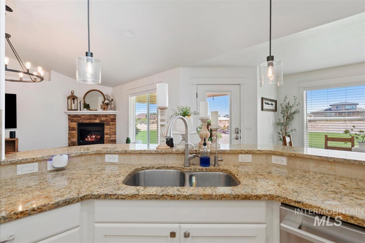 24090 Pheasant Ridge Ct Property Photo 10