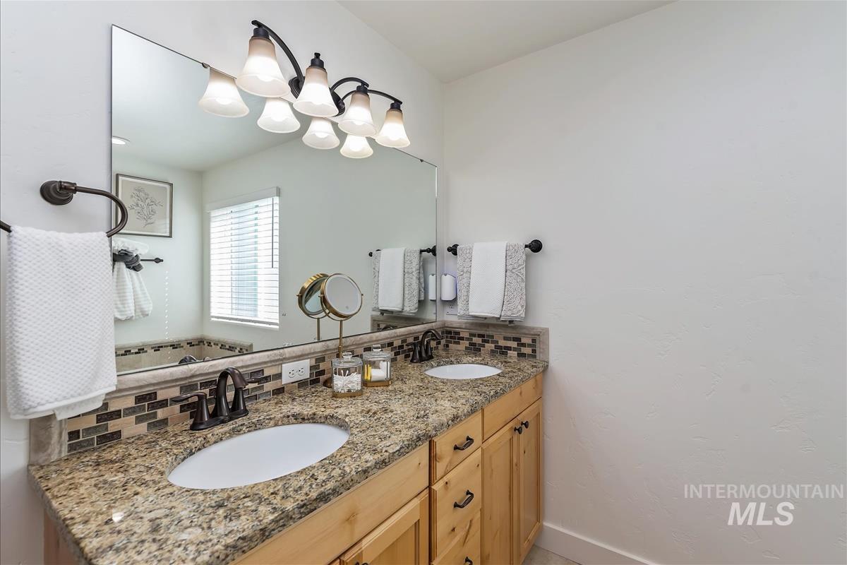 24090 Pheasant Ridge Ct Property Photo 18